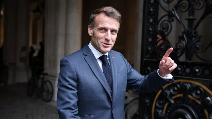 Le salaire d’Emmanuel Macron dépasse-t-il vraiment celui de tous ses homologues ?